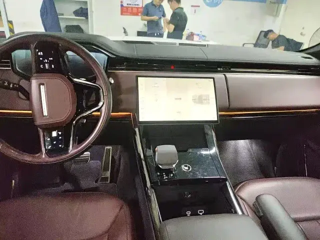 Land Rover Range Rover Sport — Фото автомобиля 6