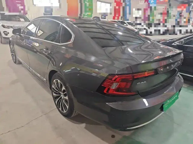 Volvo S90 — Фото автомобиля 4