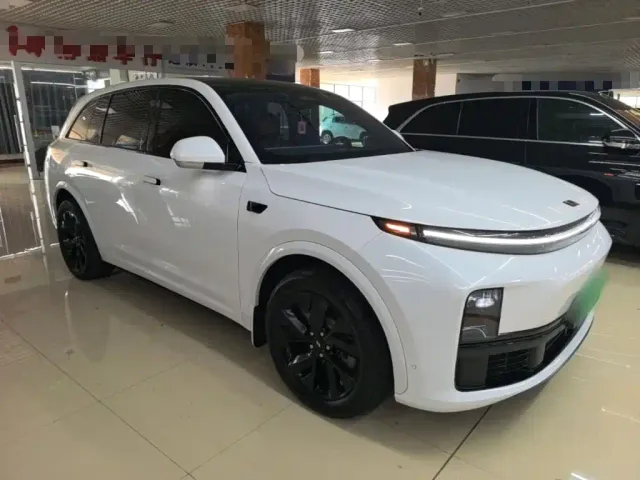 Li Auto L7 — Фото автомобиля 3
