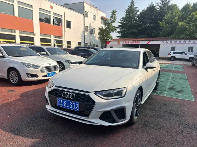 Audi A4L — Фото автомобиля 2