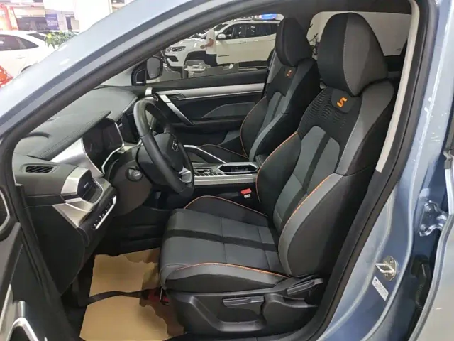 Geely Binyue — Фото автомобиля 14
