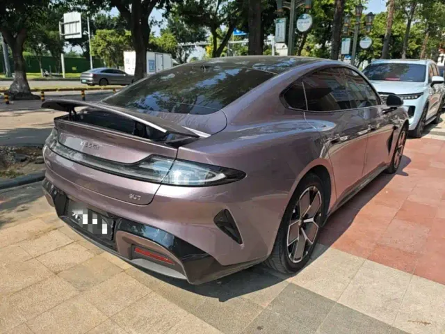 Xiaomi SU7 — Фото автомобиля 6