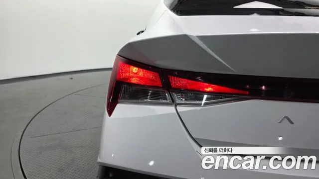 Hyundai Avante CN7 — Фото автомобиля 8