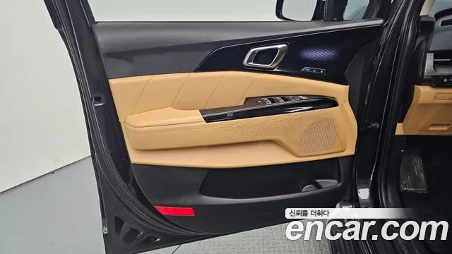 Kia Canival — Фото автомобиля 18