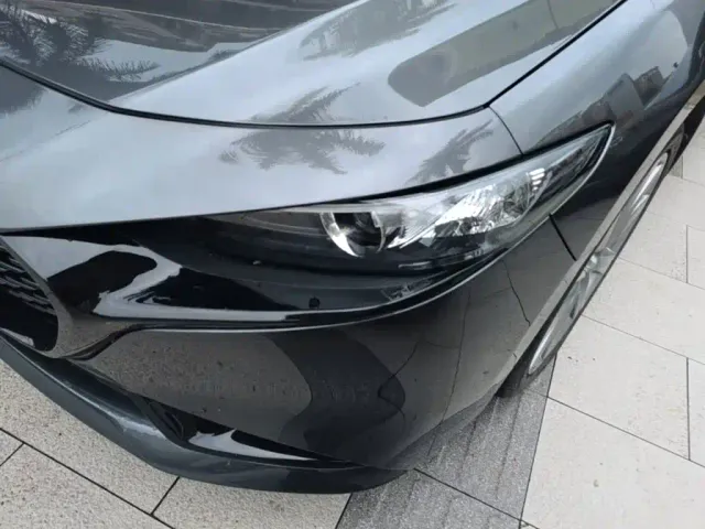 Mazda Axela — Фото автомобиля 23