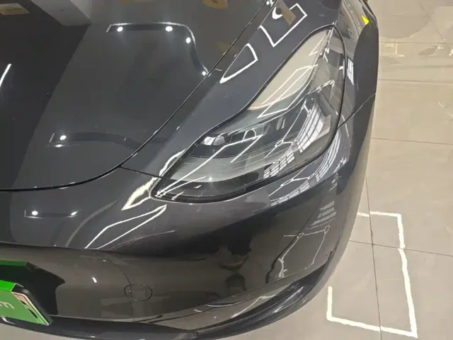 Tesla Model Y — Фото автомобиля 23