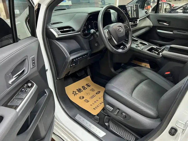 Toyota Granvia — Фото автомобиля 4