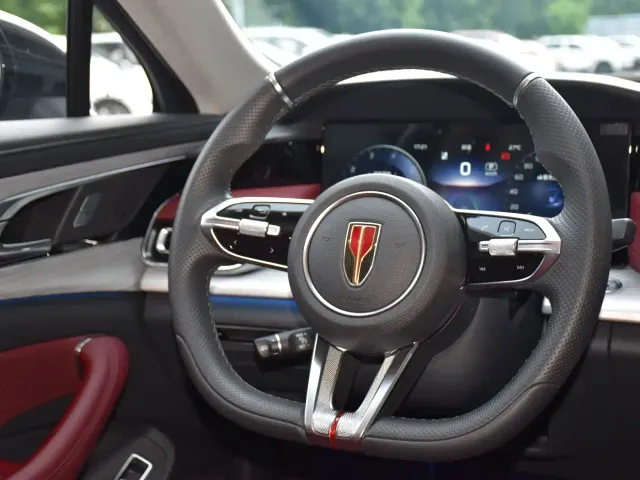 Hongqi H5 — Фото автомобиля 12