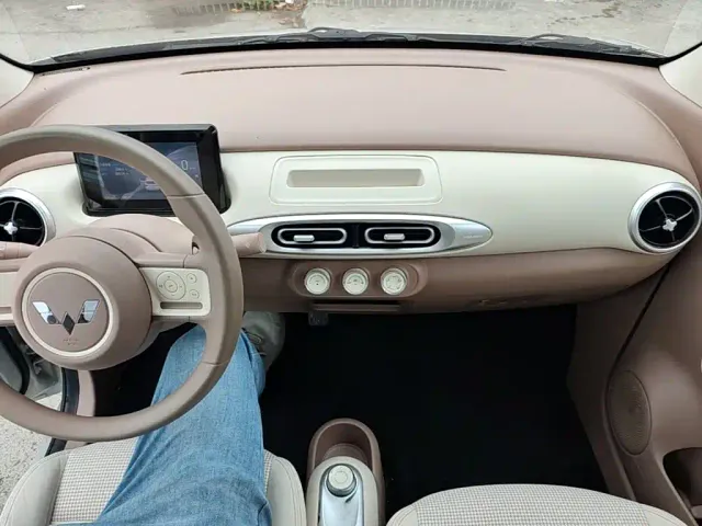 Wuling Hongguang Mini EV — Фото автомобиля 9