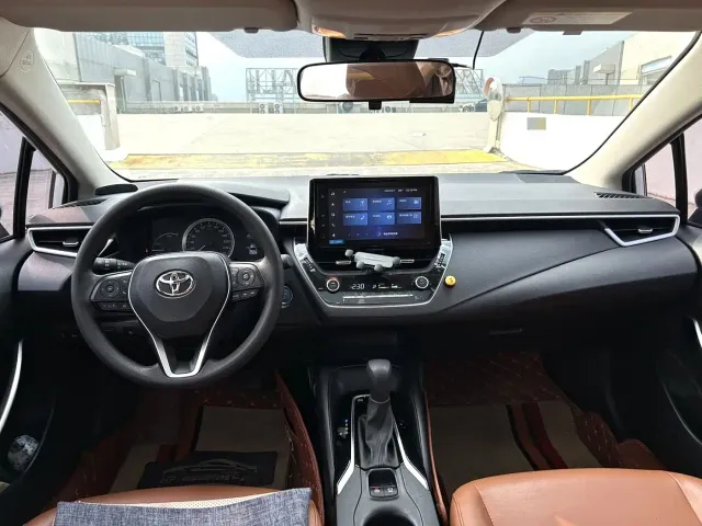 Toyota Corolla — Фото автомобиля 7