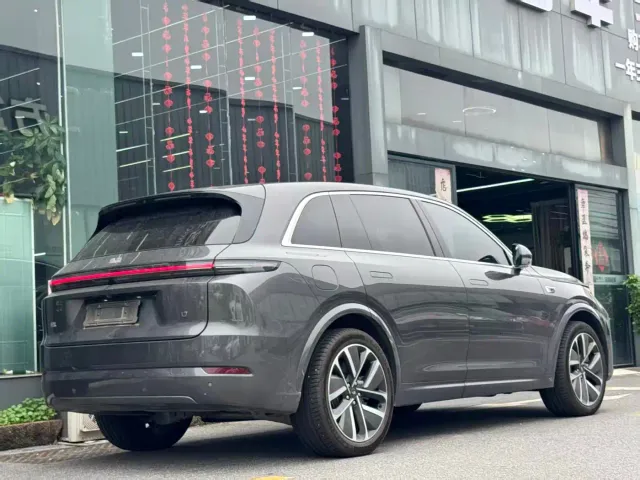 Li Auto L7 — Фото автомобиля 4