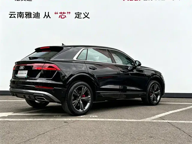 Audi Q8 — Фото автомобиля 4