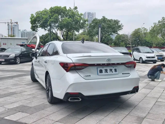 Toyota Avalon — Фото автомобиля 6