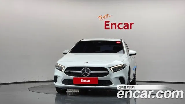 Mercedes-Benz A-Class — Фото автомобиля 3