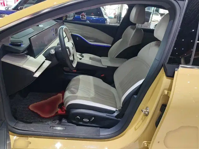 Geely Galaxy E8 — Фото автомобиля 14