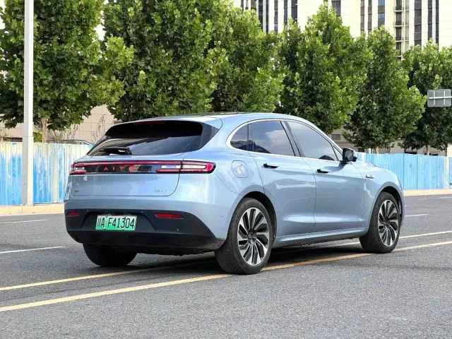 Aito M5 — Фото автомобиля 9