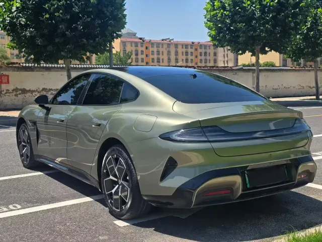 Xiaomi SU7 — Фото автомобиля 7
