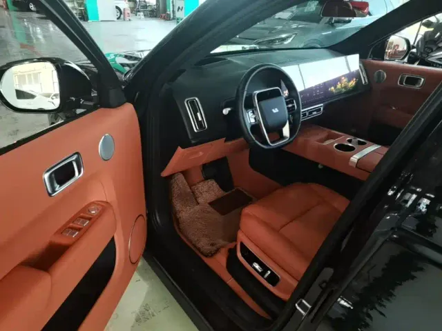 Li Auto L9 — Фото автомобиля 15