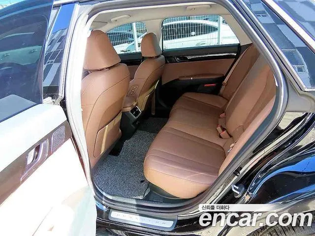 Hyundai Grandeur GN7 — Фото автомобиля 4