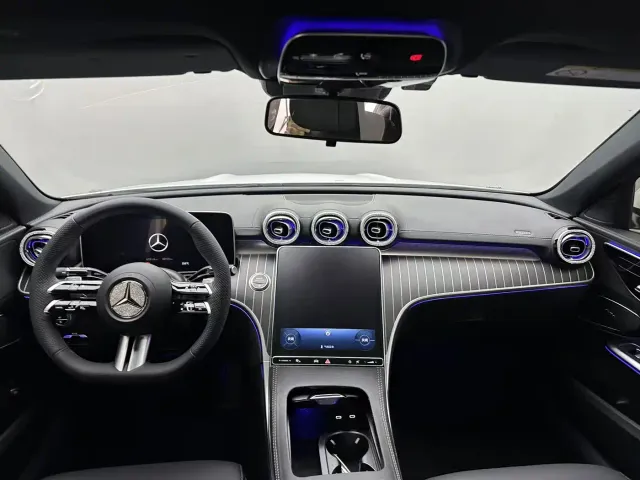 Mercedes-Benz C-Class — Фото автомобиля 12