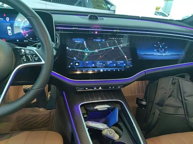 Mercedes-Benz E-Class — Фото автомобиля 12