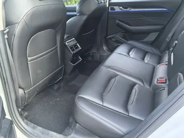 Geely Xingrui — Фото автомобиля 11