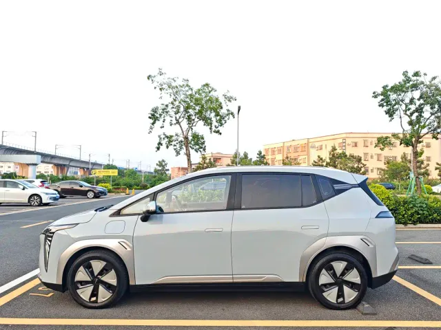 GAC Aion Y — Фото автомобиля 4