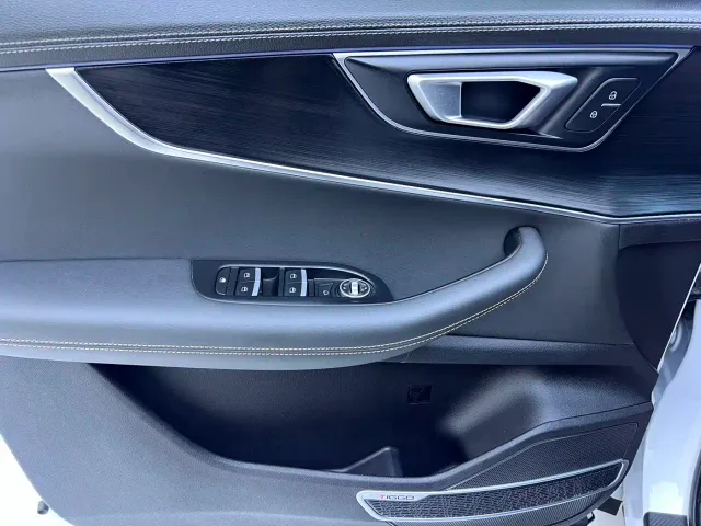 Chery Tiggo 8 — Фото автомобиля 8