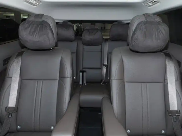 Li Auto MEGA — Фото автомобиля 25