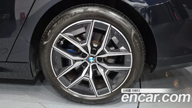 BMW 5-Series — Фото автомобиля 21