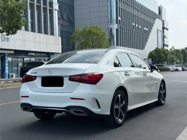 Mercedes-Benz A-Class — Фото автомобиля 16