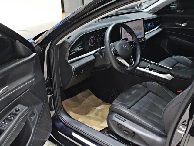 Volkswagen Passat — Фото автомобиля 4