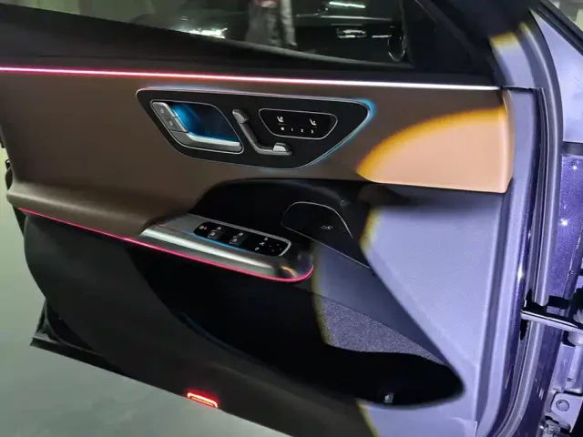 Mercedes-Benz E-Class — Фото автомобиля 7