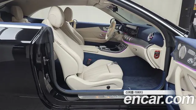 Mercedes-Benz E-Class — Фото автомобиля 24