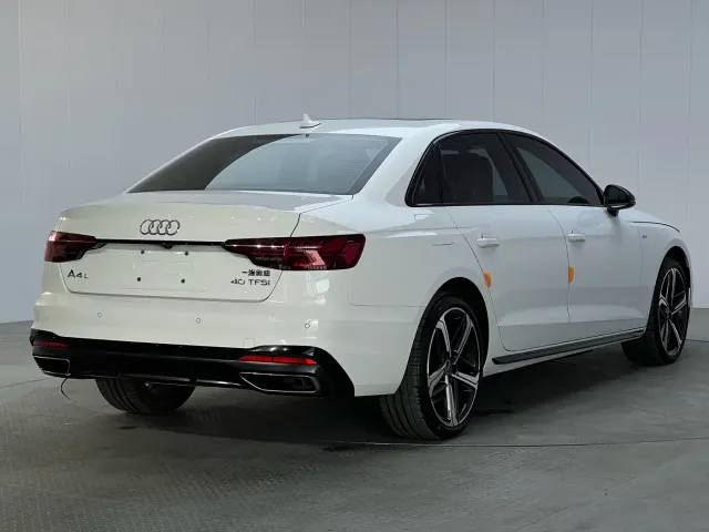 Audi A4L — Фото автомобиля 15