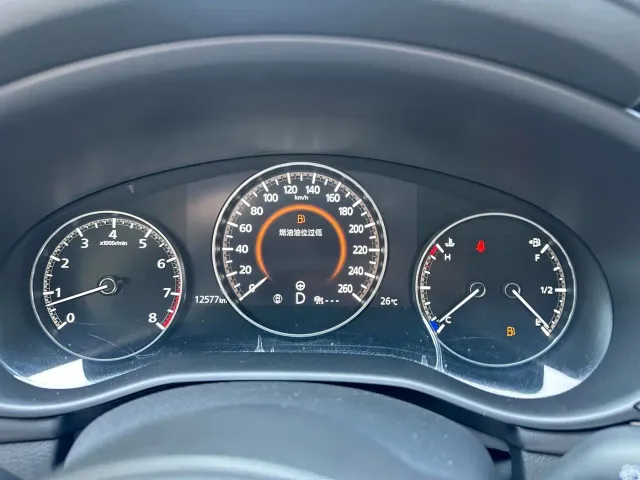 Mazda Axela — Фото автомобиля 11