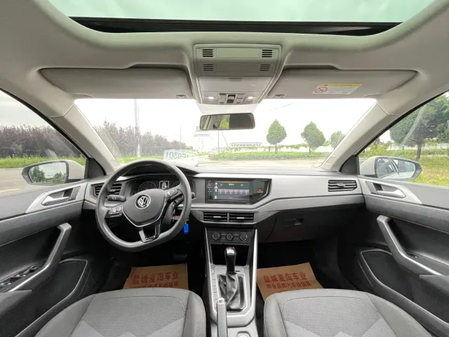 Volkswagen Polo — Фото автомобиля 12