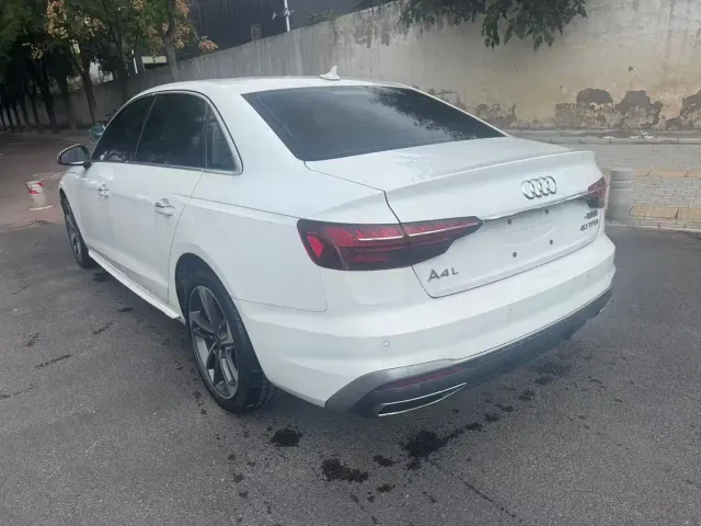 Audi A4L — Фото автомобиля 6
