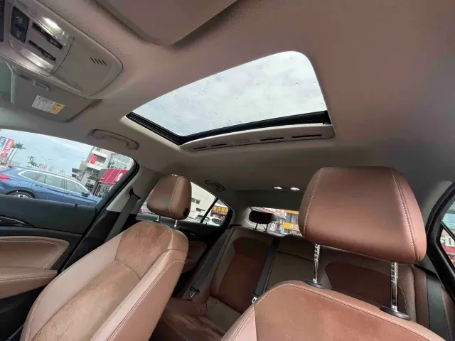 Buick Regal — Фото автомобиля 17