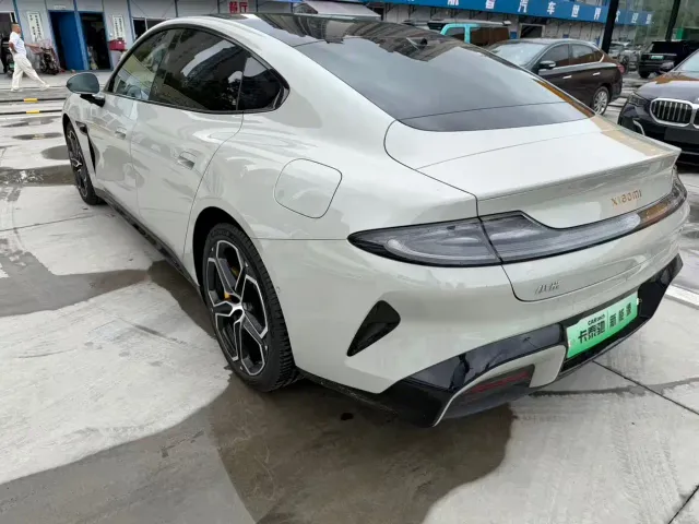 Xiaomi SU7 — Фото автомобиля 8