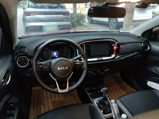 Kia KX1 — Фото автомобиля 10