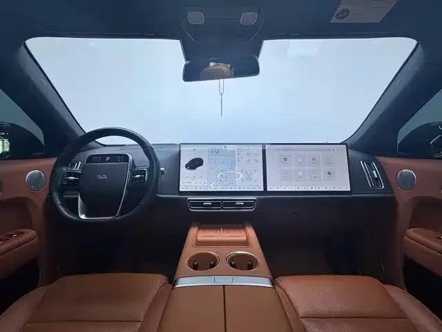 Li Auto L7 — Фото автомобиля 4