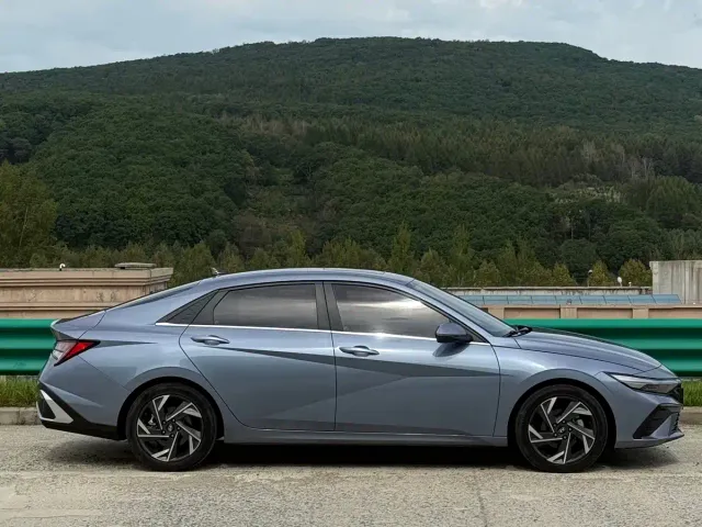 Hyundai Elantra — Фото автомобиля 3