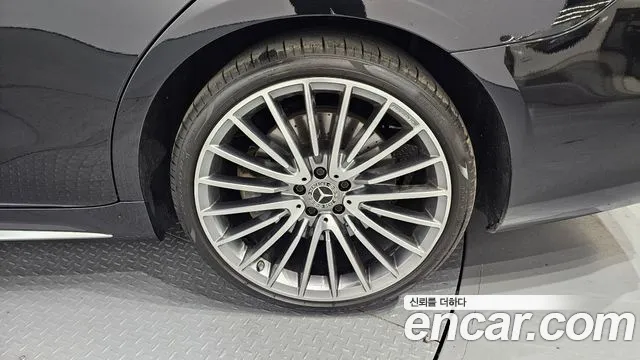 Mercedes-Benz S-Class — Фото автомобиля 19