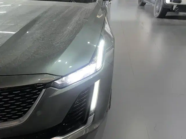 Cadillac CT5 — Фото автомобиля 5