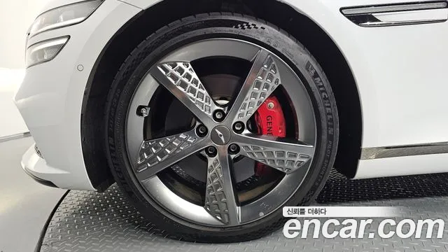 Genesis G80 RG3 — Фото автомобиля 5