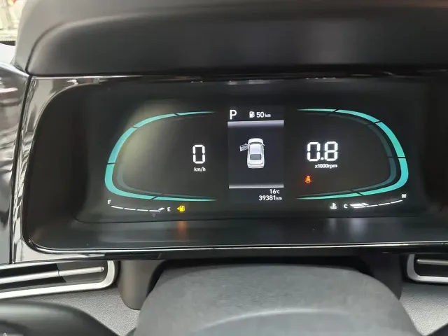 Hyundai Elantra — Фото автомобиля 9