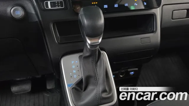 Hyundai Staria — Фото автомобиля 12