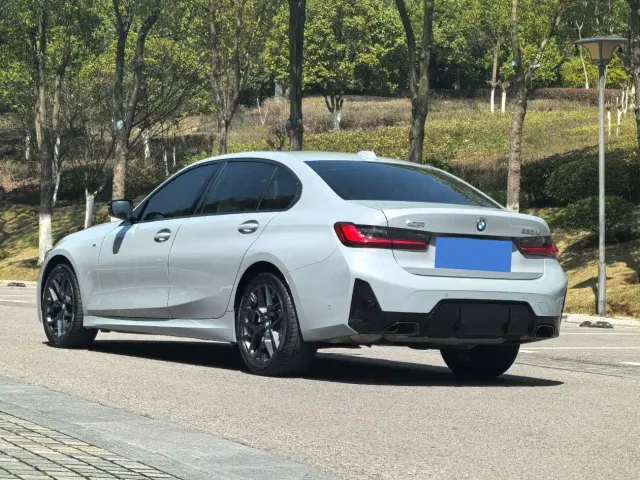 BMW 3 Series — Фото автомобиля 11