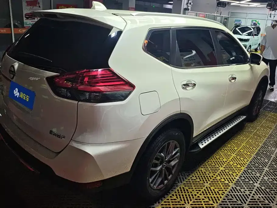 Nissan X-Trail 2025 Honor 2.0L 2WD Leading Edition — Фото автомобиля 3